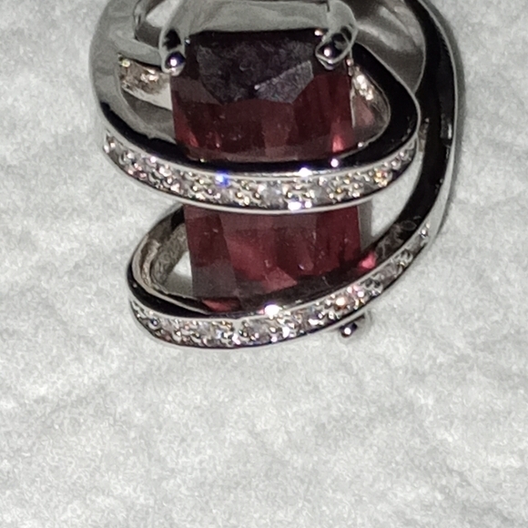 925 Burgundy Gemstone Ring NWOT - Picture 4 of 13